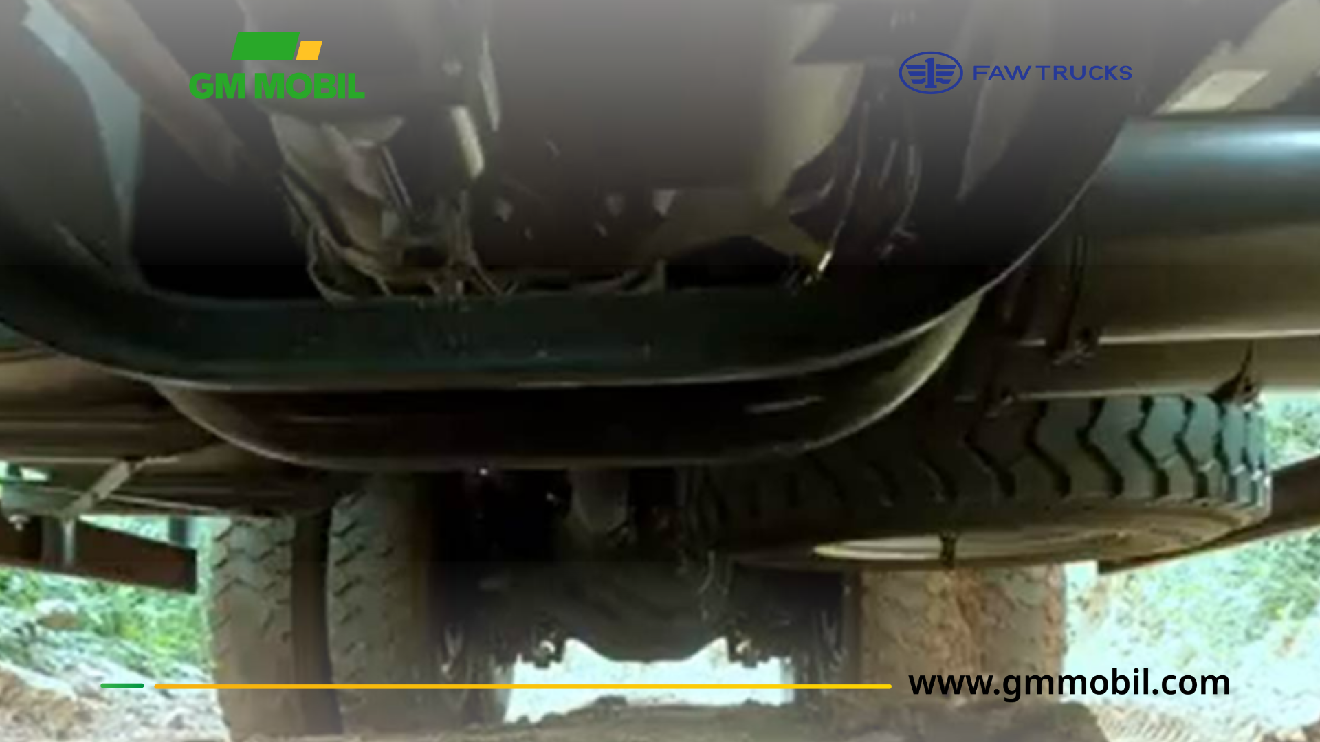6x4 vs 8x4: Memilih Konfigurasi Dump Truck Tambang yang Tepat!