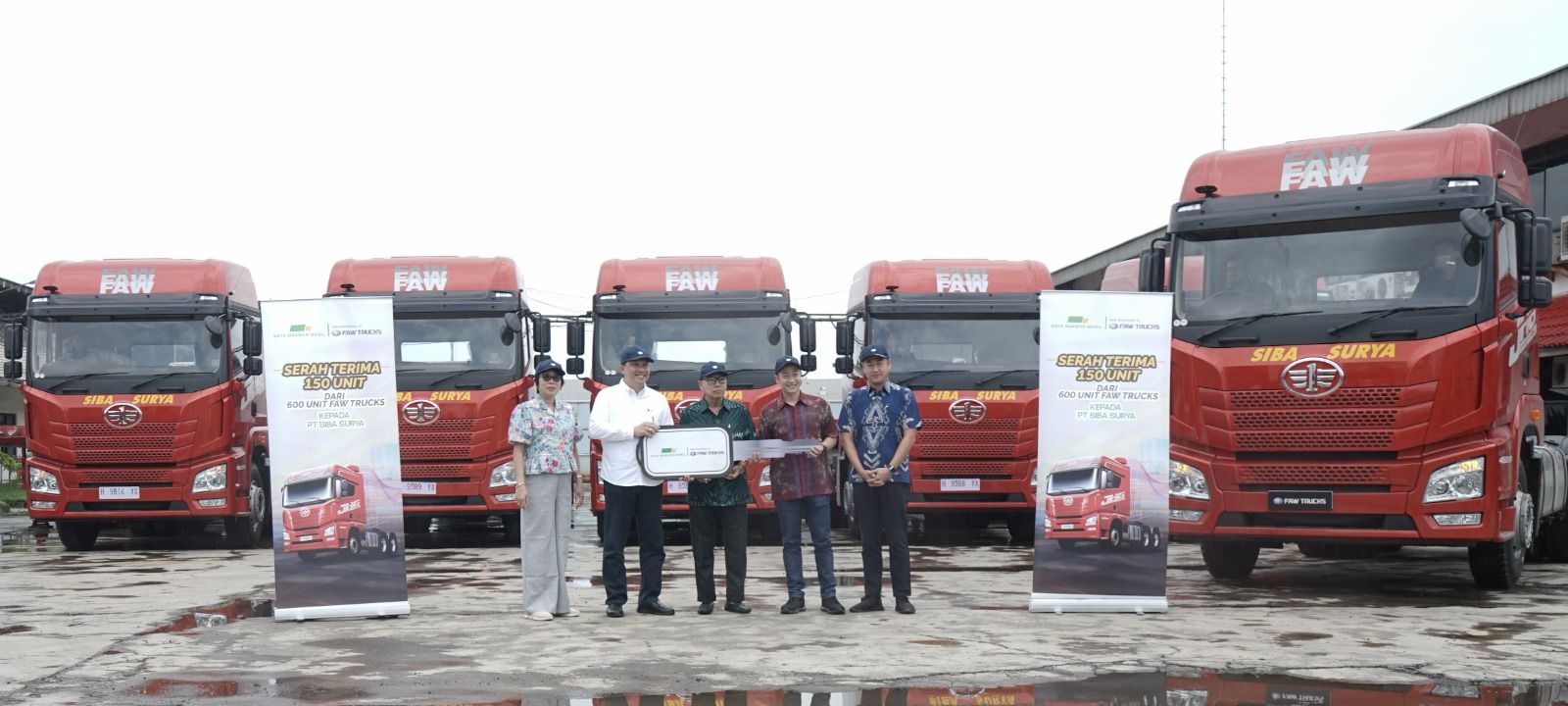 Pengiriman 600 Unit Mobil Truk FAW Kepada PT Siba Surya